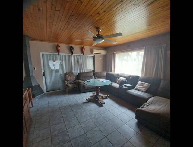 4 BEDROOM HOUSE FOR SALE IN POMONA
